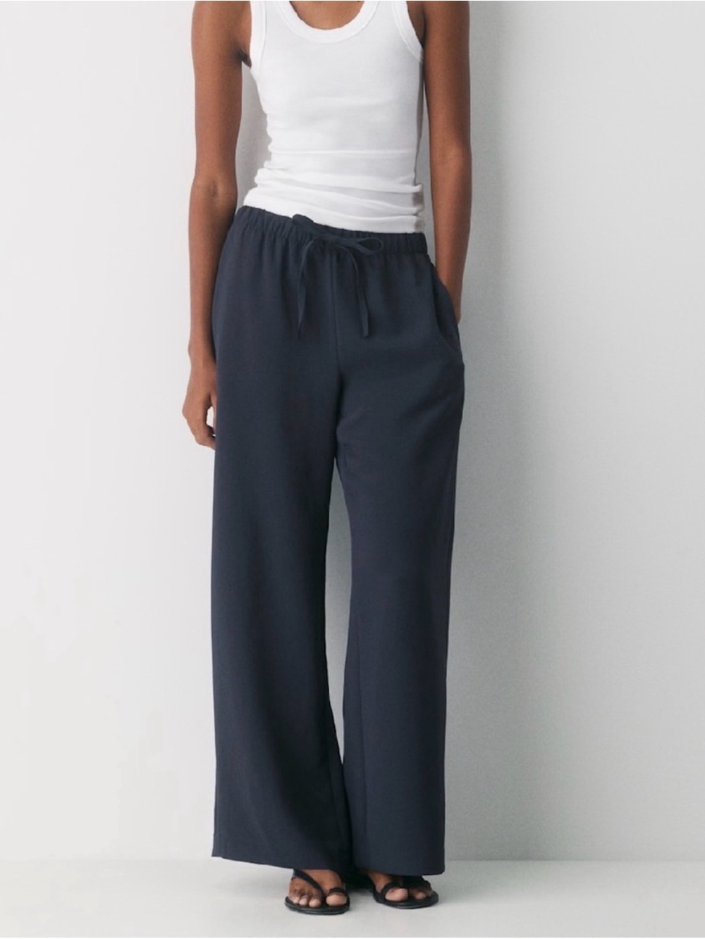 Aritzia Crepette Lodge Pants in Dark Night Navy Size Small NWT
